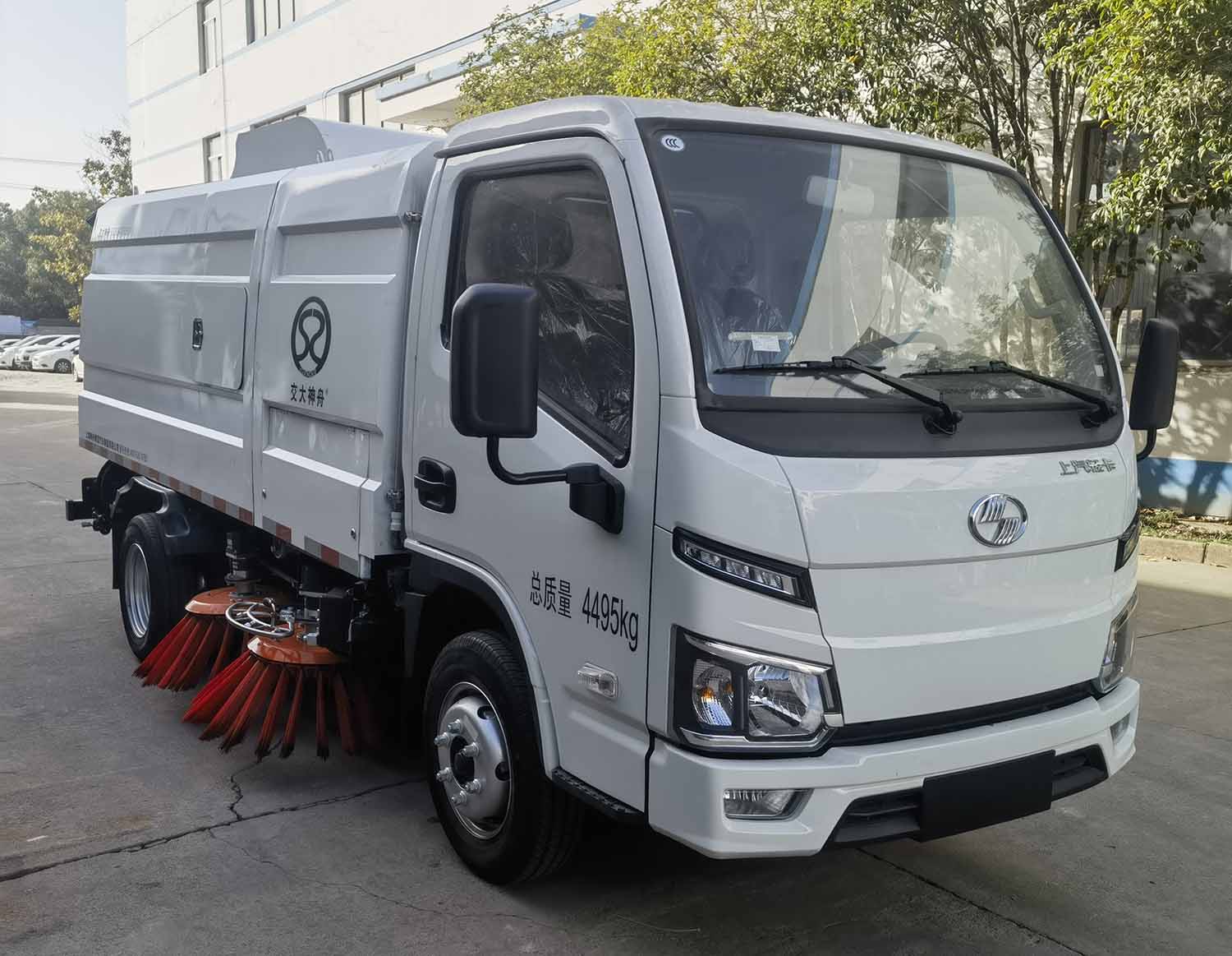 交大神舟牌SSZ5041TSLBEV纯电动扫路车