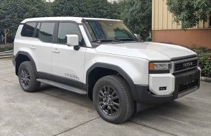 混合动力指挥车