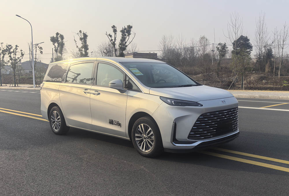 SCS5030XBYSGM6 润知星牌殡仪车图片