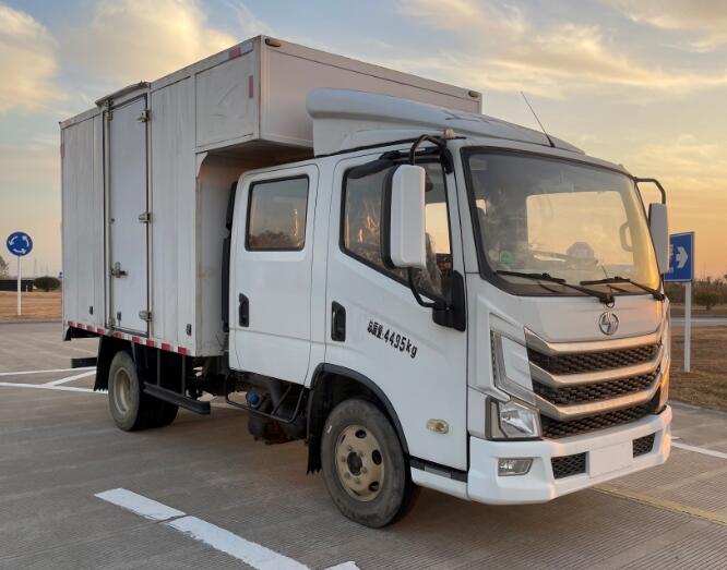 SH5043XXYZFDCMS6型厢式货车图片