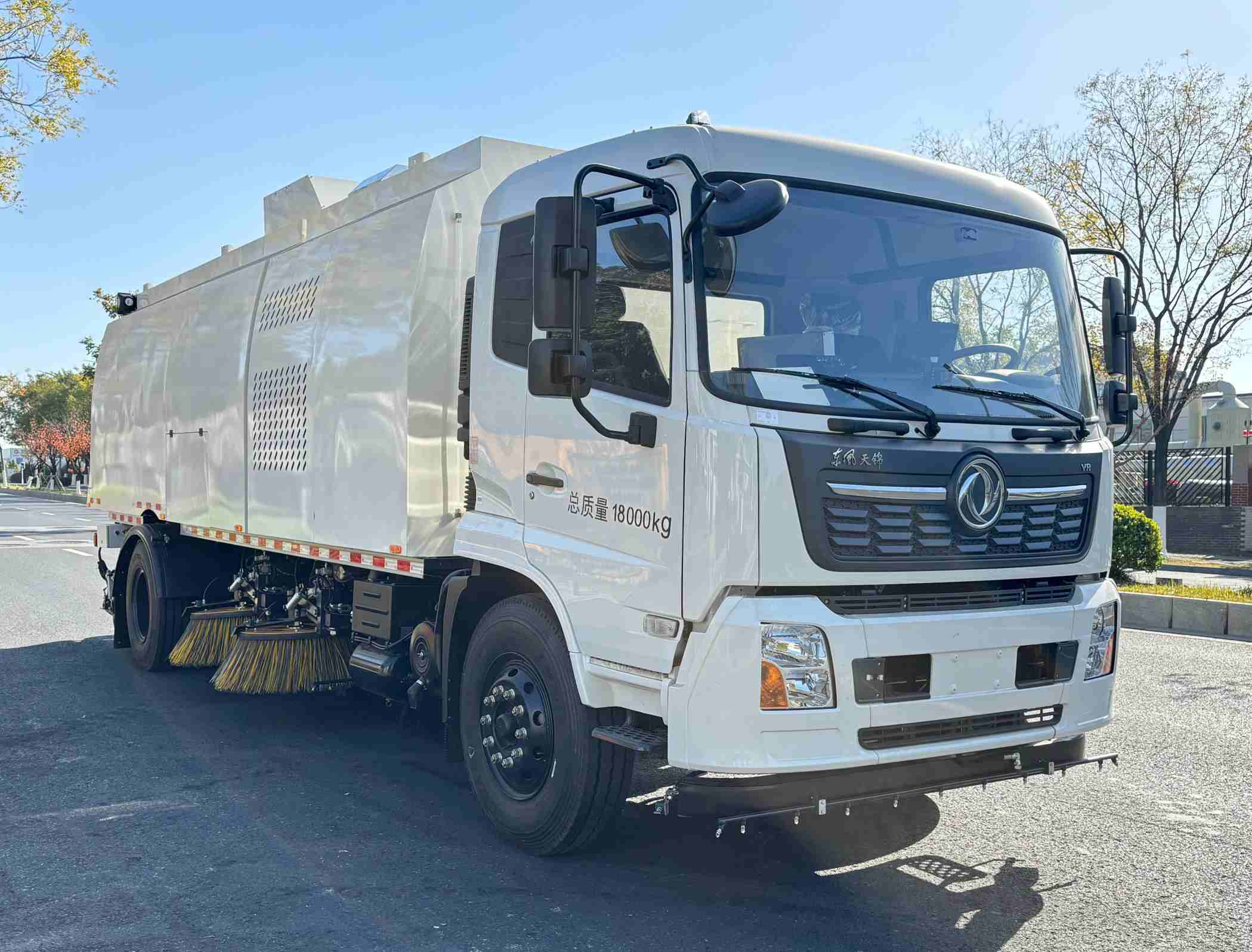 英达牌FTT5180TSLS60扫路车