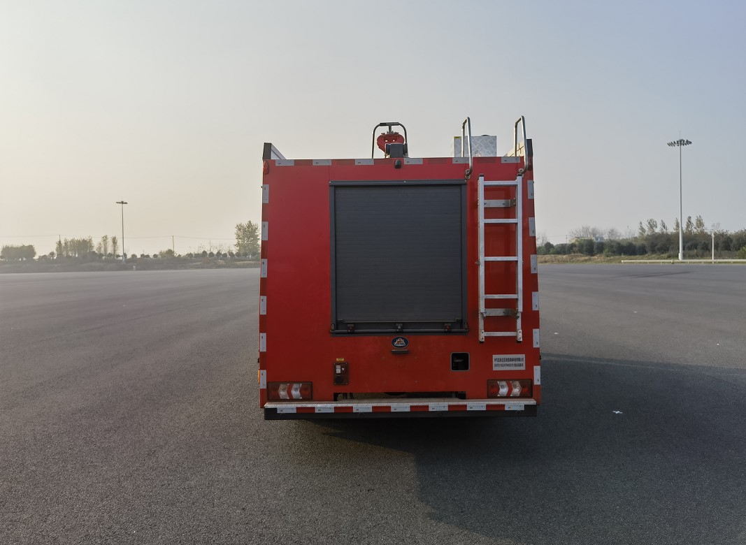 海潮牌BXF5110GXFPM35/S1泡沫消防车公告图片