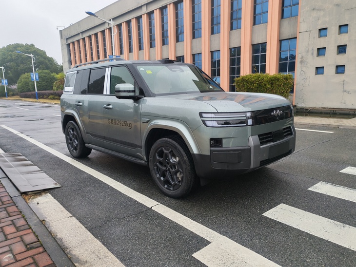 吉奥牌NGA5030XGJHEV1插电式混合动力工具车