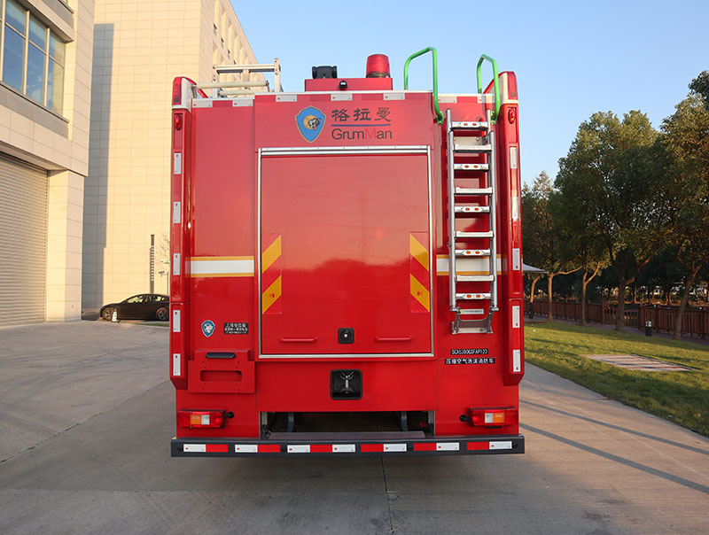 上格牌SGX5300GXFAP120压缩空气泡沫消防车公告图片
