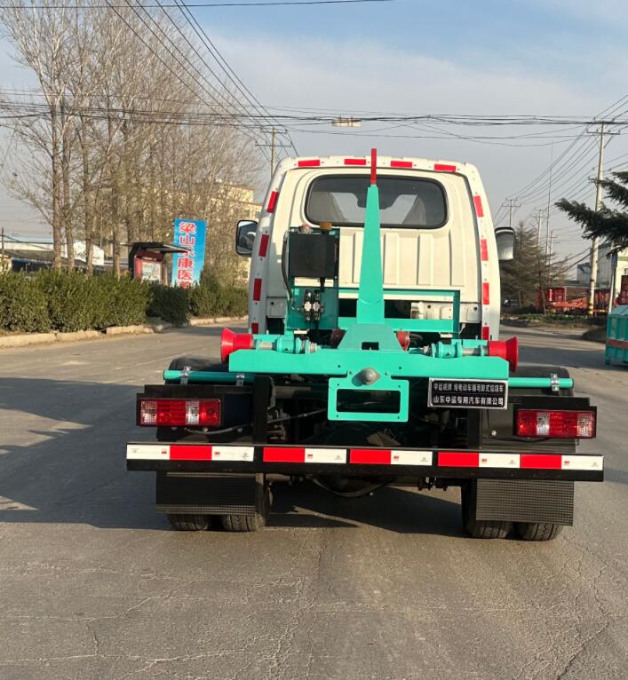 中运威牌ZYW5040ZXXCKSBEV纯电动车厢可卸式垃圾车公告图片