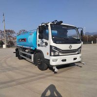 洒水车