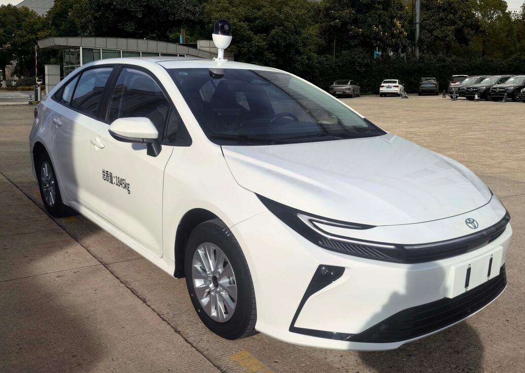 WLP5020TXUHEV型混合动力巡逻车图片