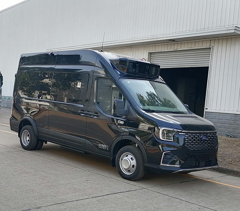 JX5045XYBMKA26-W型运兵车图片