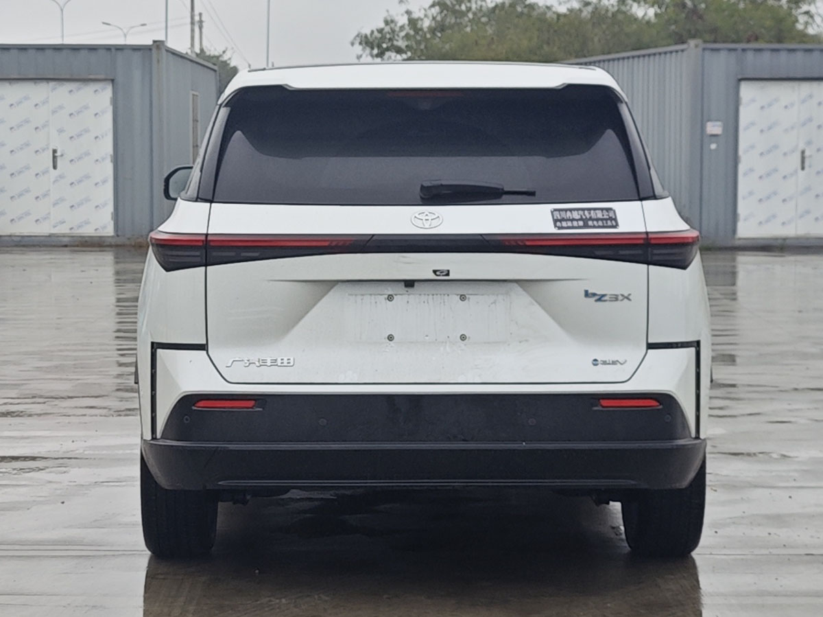 冉越陆捷牌RYV5020XGJBEV31Z纯电动工具车公告图片