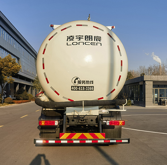 纯电动低密度粉粒物料运输车图片