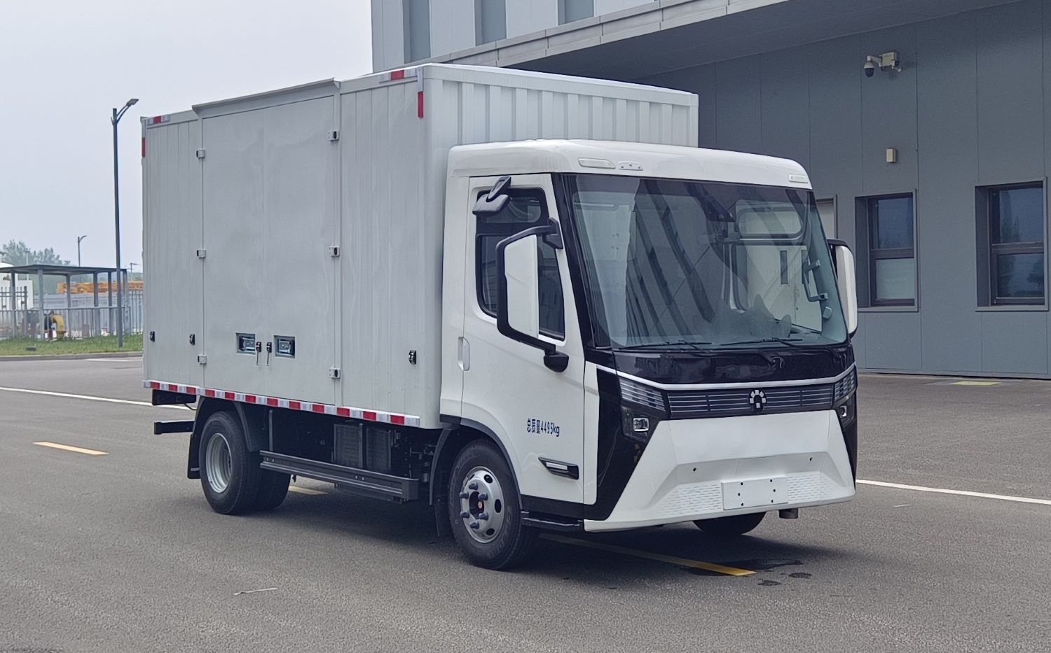 BJ5040XXYEVZA1型纯电动厢式货车图片