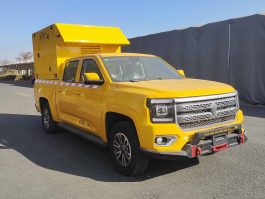 大流量排水抢险车