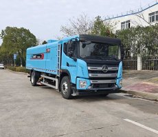 纯电动吸尘车