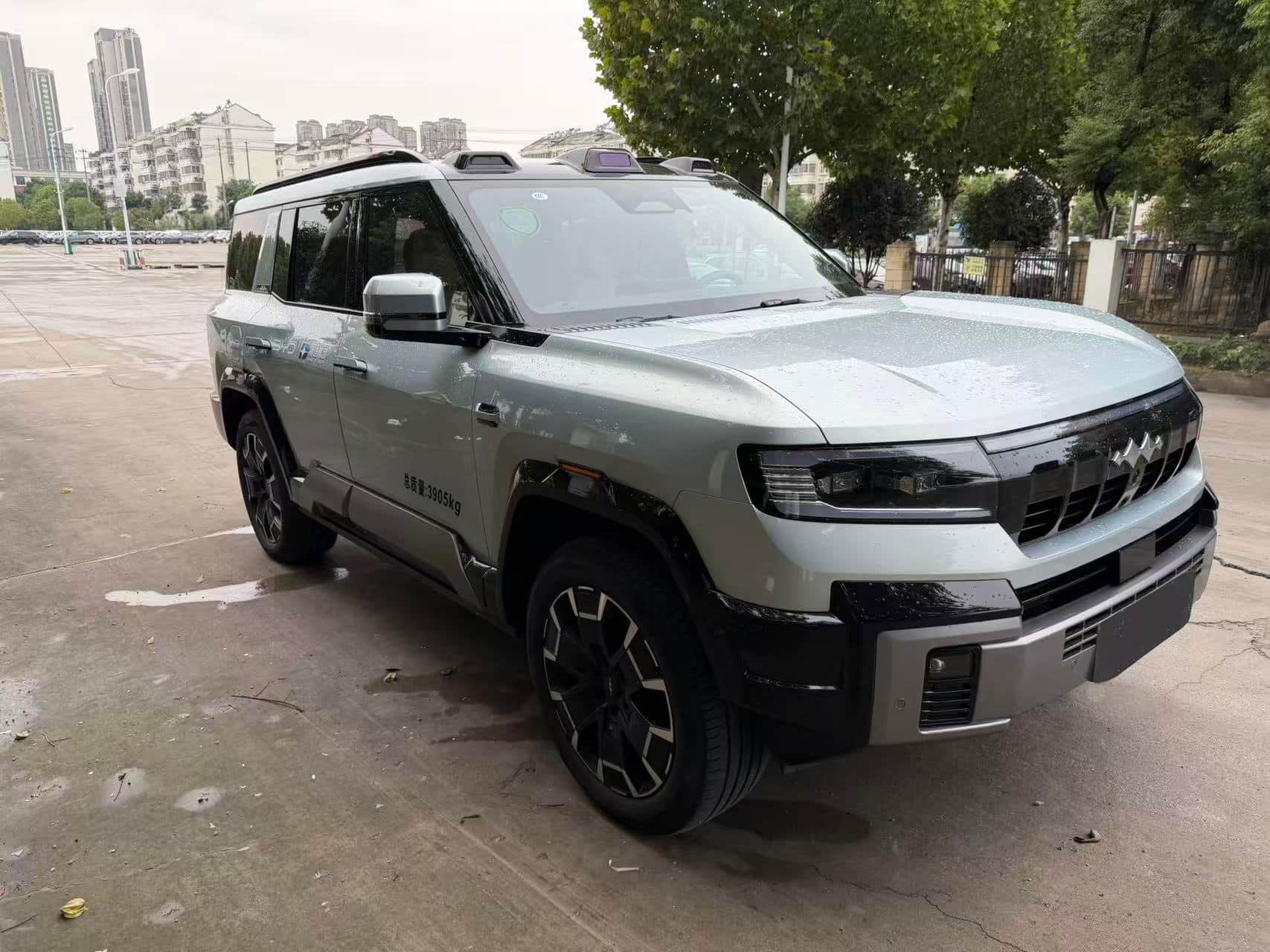 MN5040XGJPHEV11 明诺牌插电式混合动力工具车图片