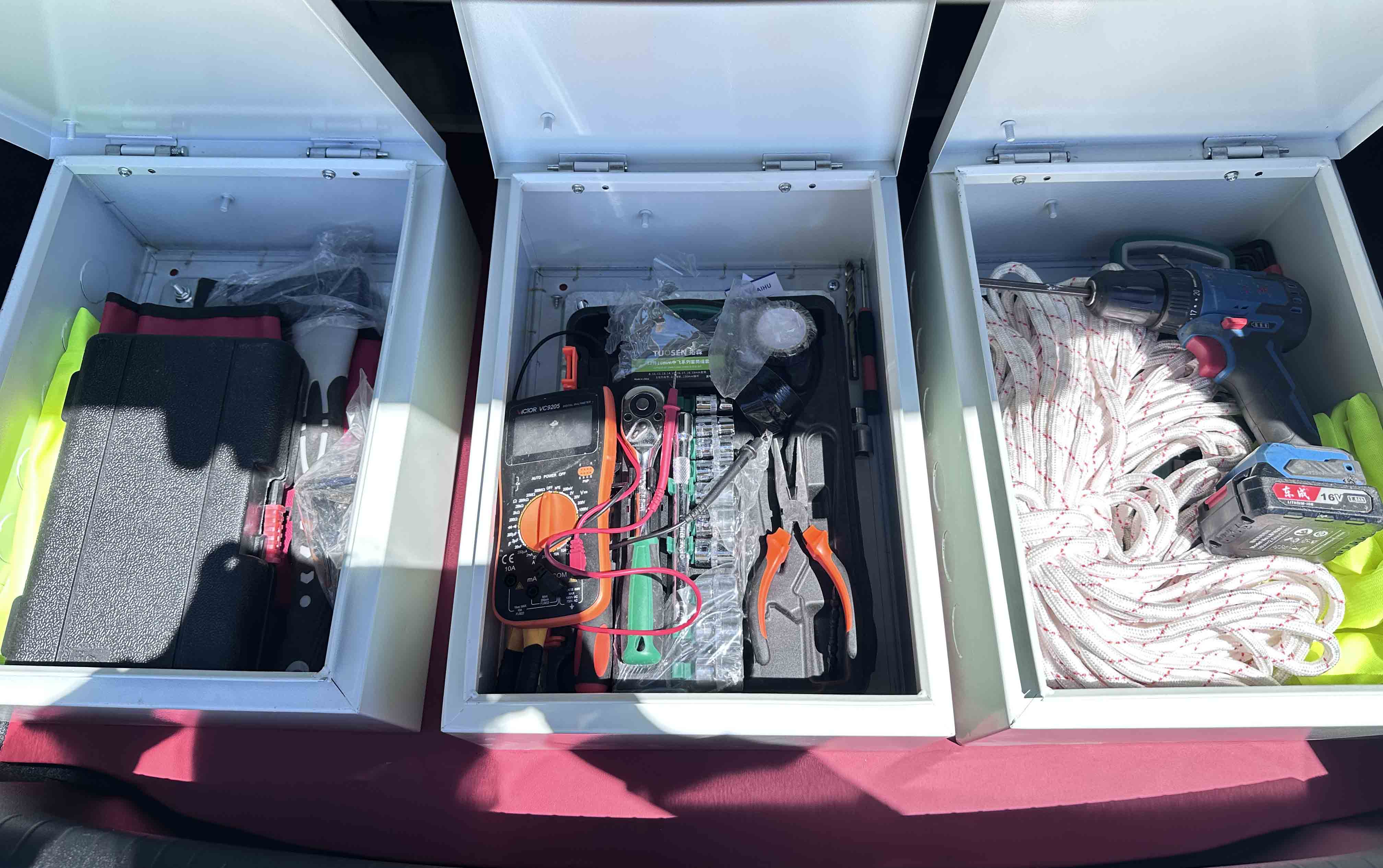 旭阳聚光牌CZJ5020XGJHEV07插电式混合动力工具车公告图片