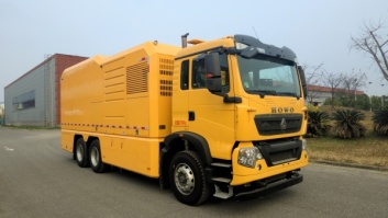 大流量排水抢险车