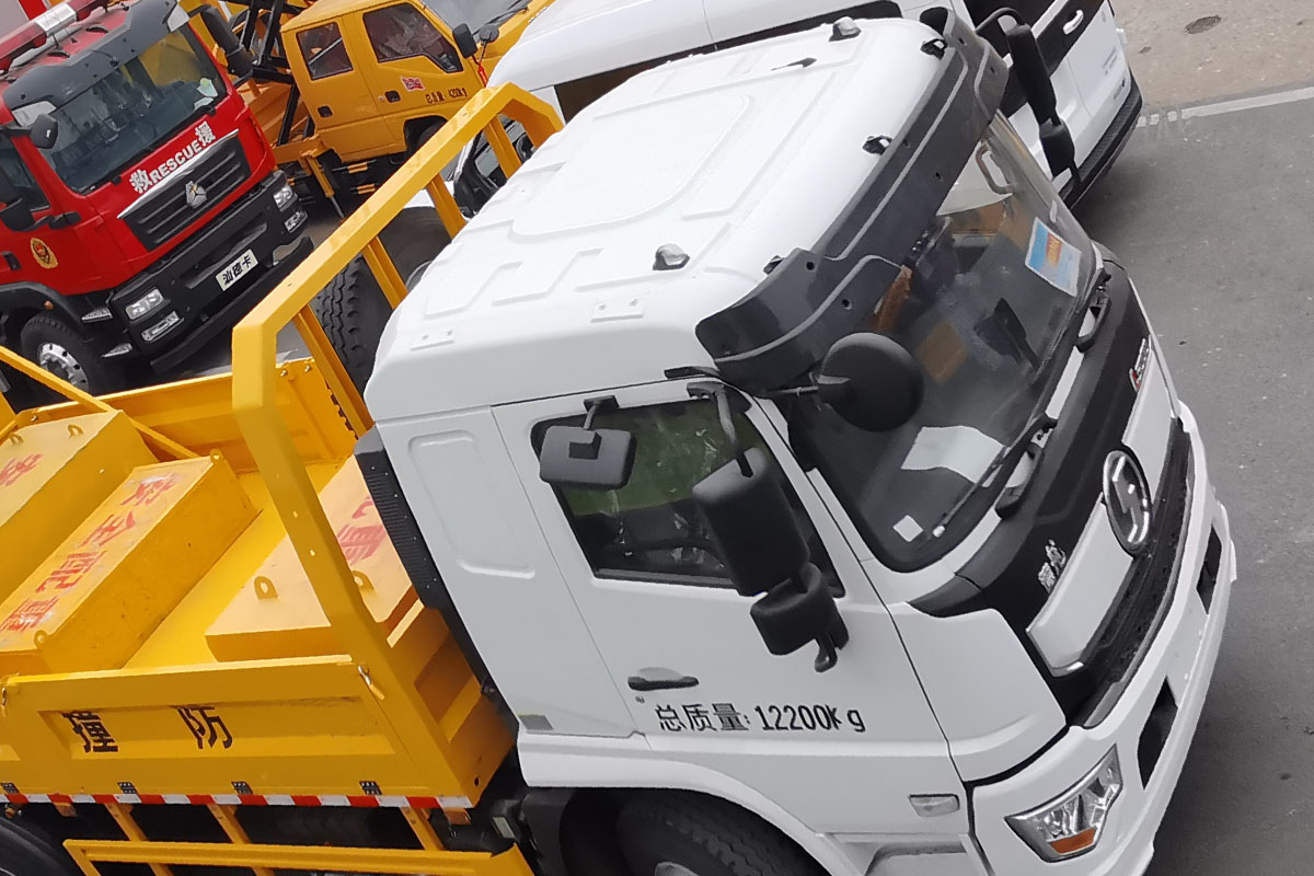中洁牌XZL5120TFZ6防撞缓冲车公告图片
