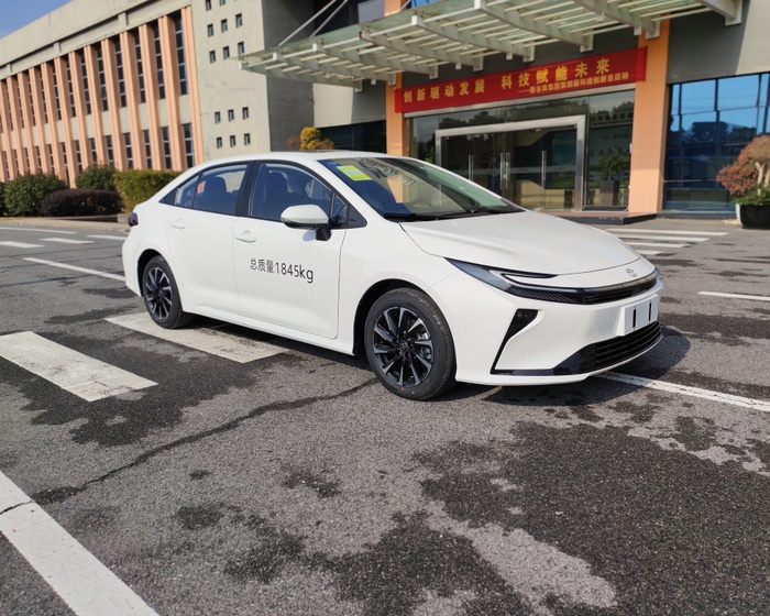 吉奥牌NGA5024XGJHEV3混合动力工具车
