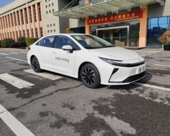 混合动力工具车