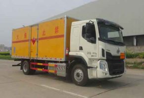 HCQ5187XRYLZ6易燃液体厢式运输车图片