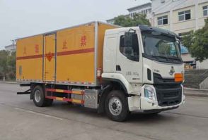 爆破器材运输车