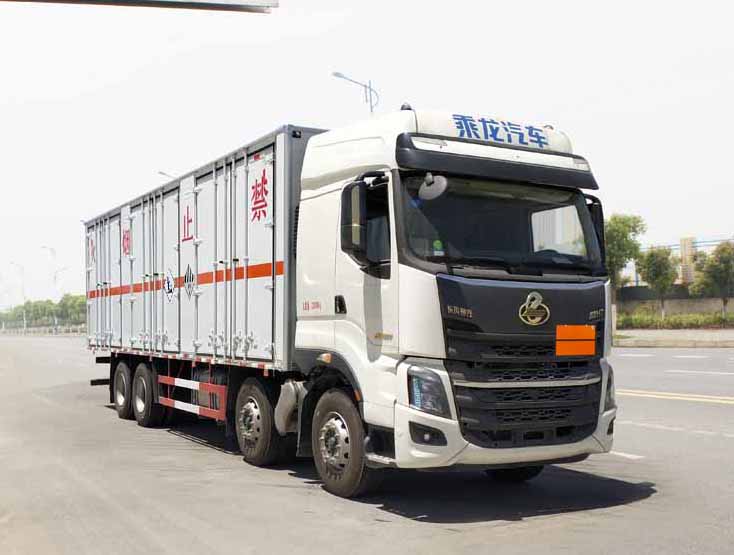 华通牌HCQ5327XZWLZ6杂项危险物品厢式运输车