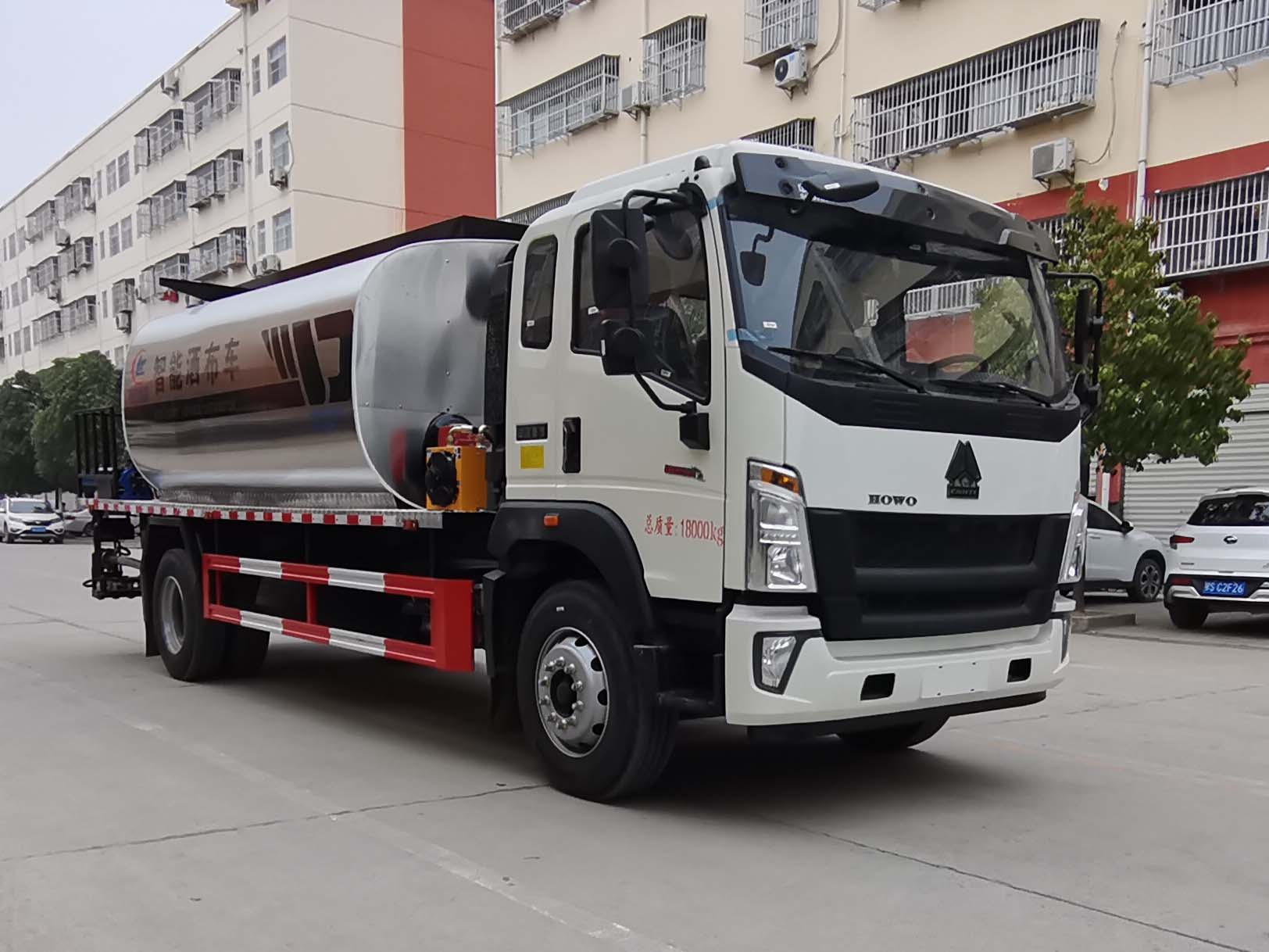 CLW5185GLQZ6 程力威牌沥青洒布车图片