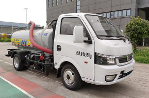 吸粪车