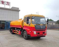 清洗车