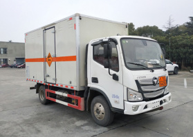 爆破器材运输车