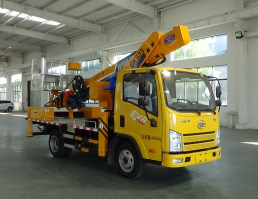 高空作业车
