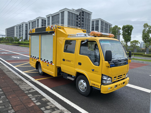 新逾捷牌XYT5040XXHQL1救险车