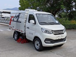 扫路车