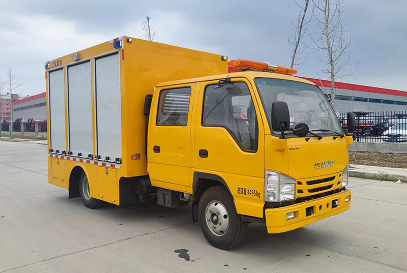 齐东方牌CLD5040XXHQL6救险车
