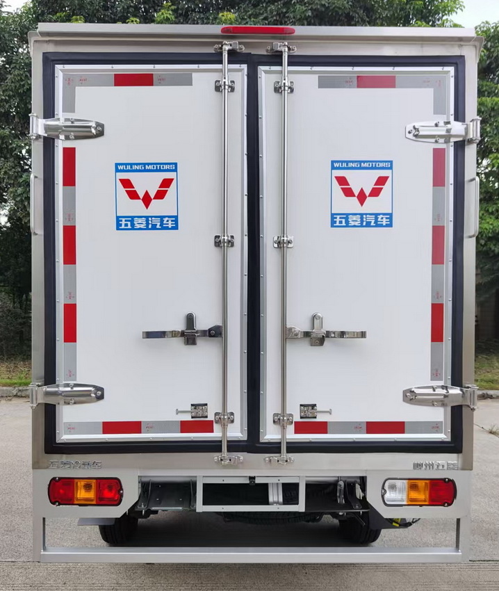 五菱牌WLQ5029XLCLEQUA冷藏车公告图片