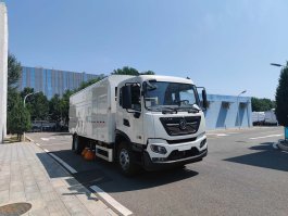 BQJ5180TSLEQBEV纯电动扫路车图片