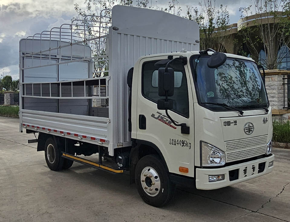 CA5043CCYP40K61L2E6A84型仓栅式运输车图片
