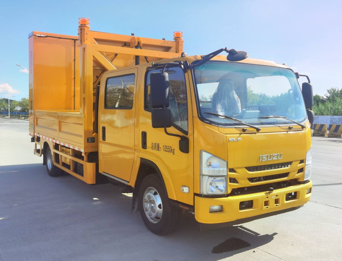 路仕盾牌YLM5111TFZ防撞缓冲车公告图片