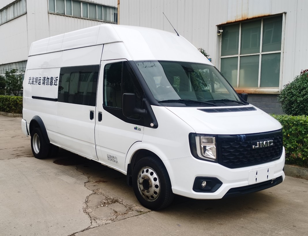 江铃牌JX5045XYUTJ26押运车公告图片