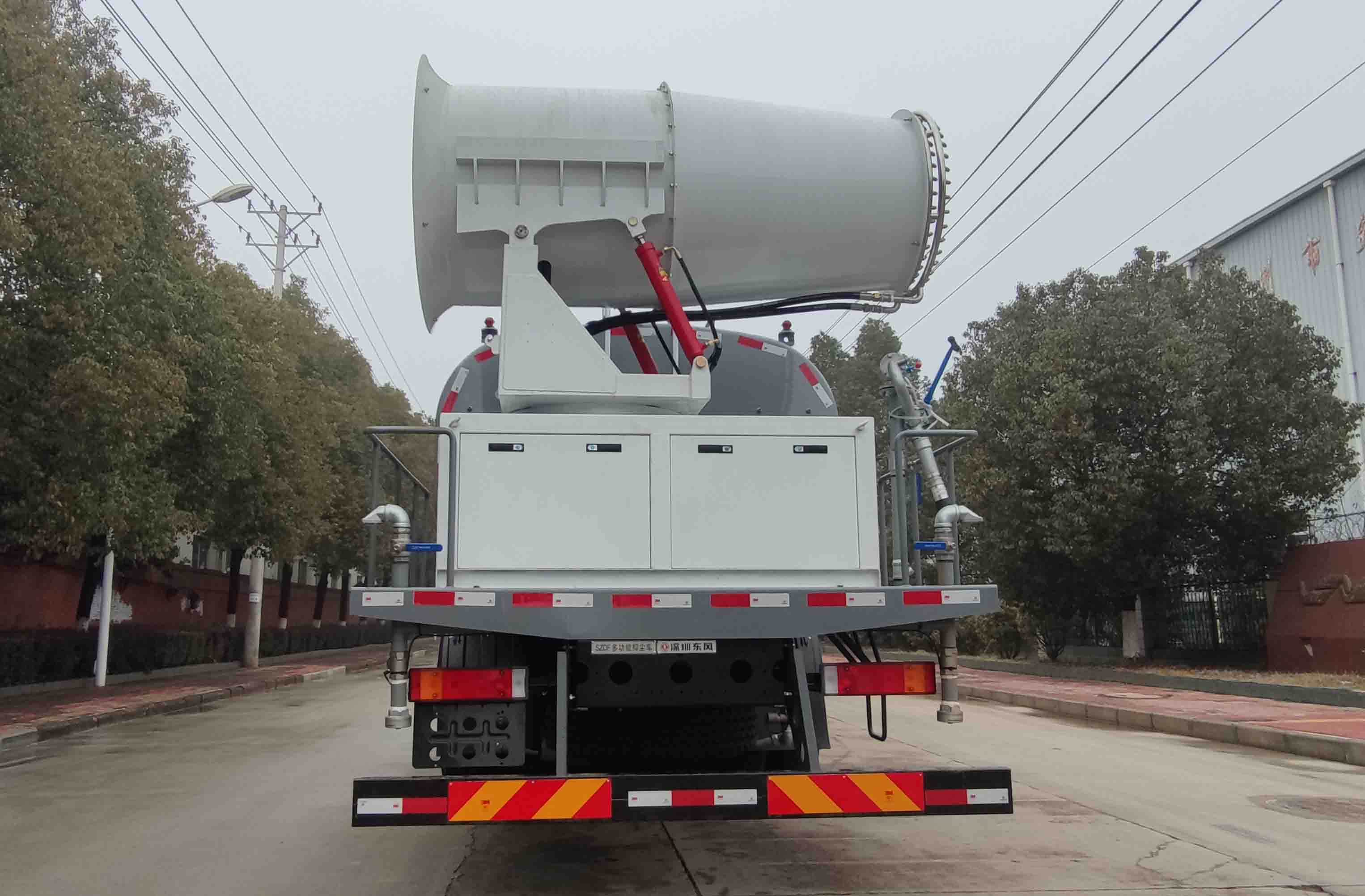 东风牌EQ5251TDYSEH6多功能抑尘车公告图片