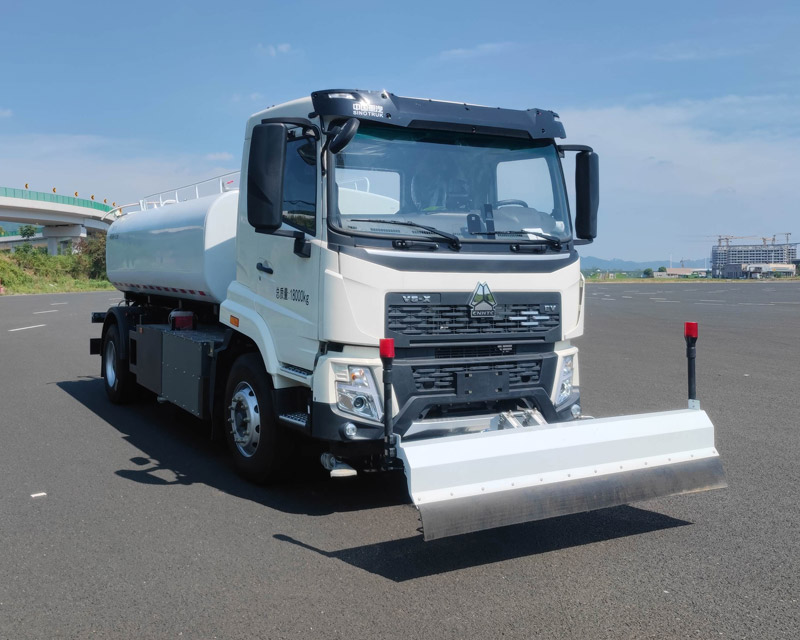 CDL5180GQXZZBEV型纯电动清洗车图片
