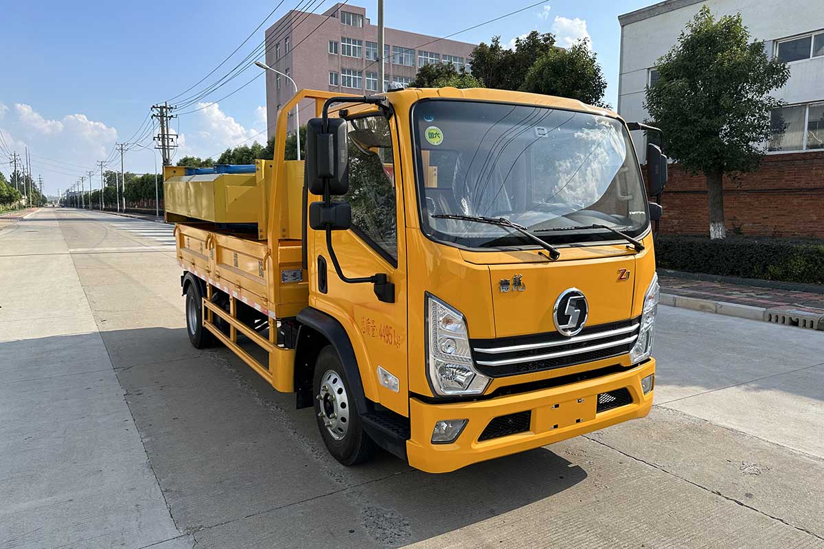 鼎宸腾兴牌DCZ5041TFZW6防撞缓冲车