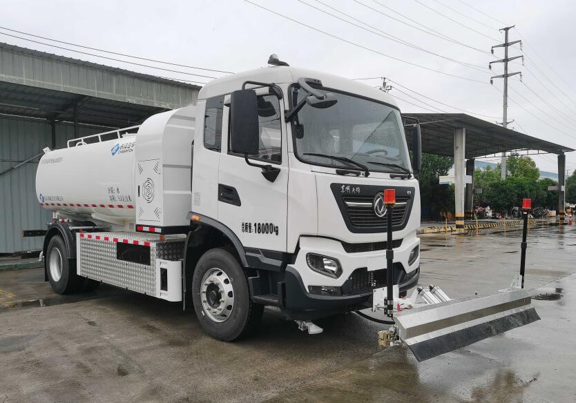 CFC5182GQXBEV型纯电动清洗车图片