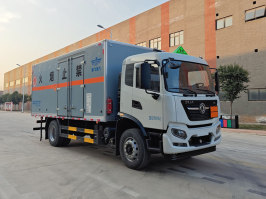 爆破器材运输车