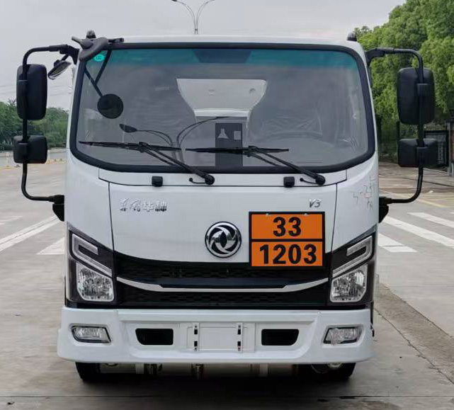 专力牌ZLC5049GJYEQ6L加油车公告图片