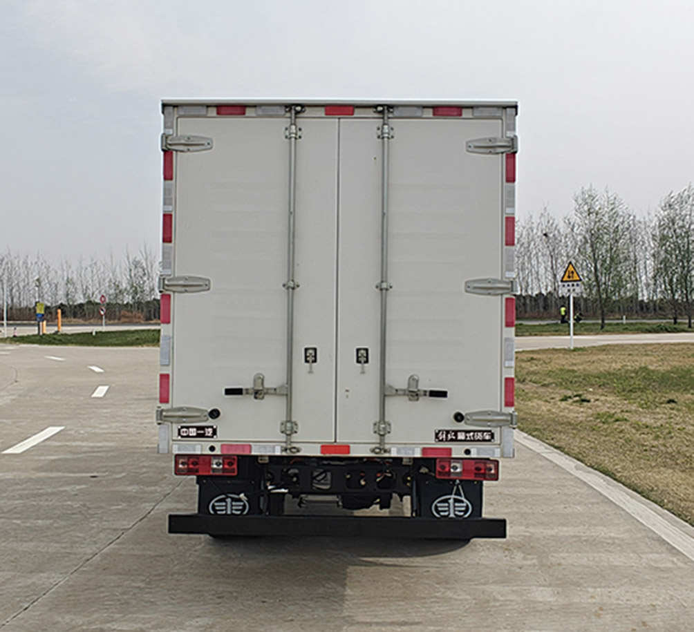 解放牌CA5040XXYP40LBEVA84纯电动厢式货车公告图片