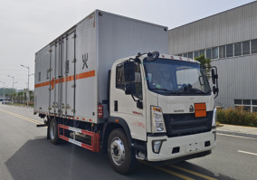 爆破器材运输车