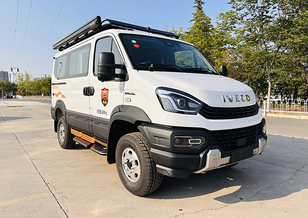 朗宸牌LLC5041TSY宿营车