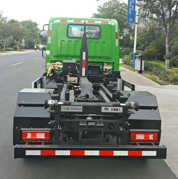 宇通牌YTZ5041ZXXD0BEV纯电动车厢可卸式垃圾车公告图片