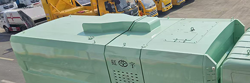 虹宇牌HYS5186TXSBEV纯电动洗扫车公告图片